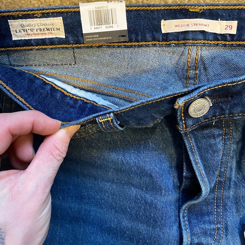 NWT Levi’s Dark Wash Wedgie Straight Leg Jeans - Picture 7 of 11